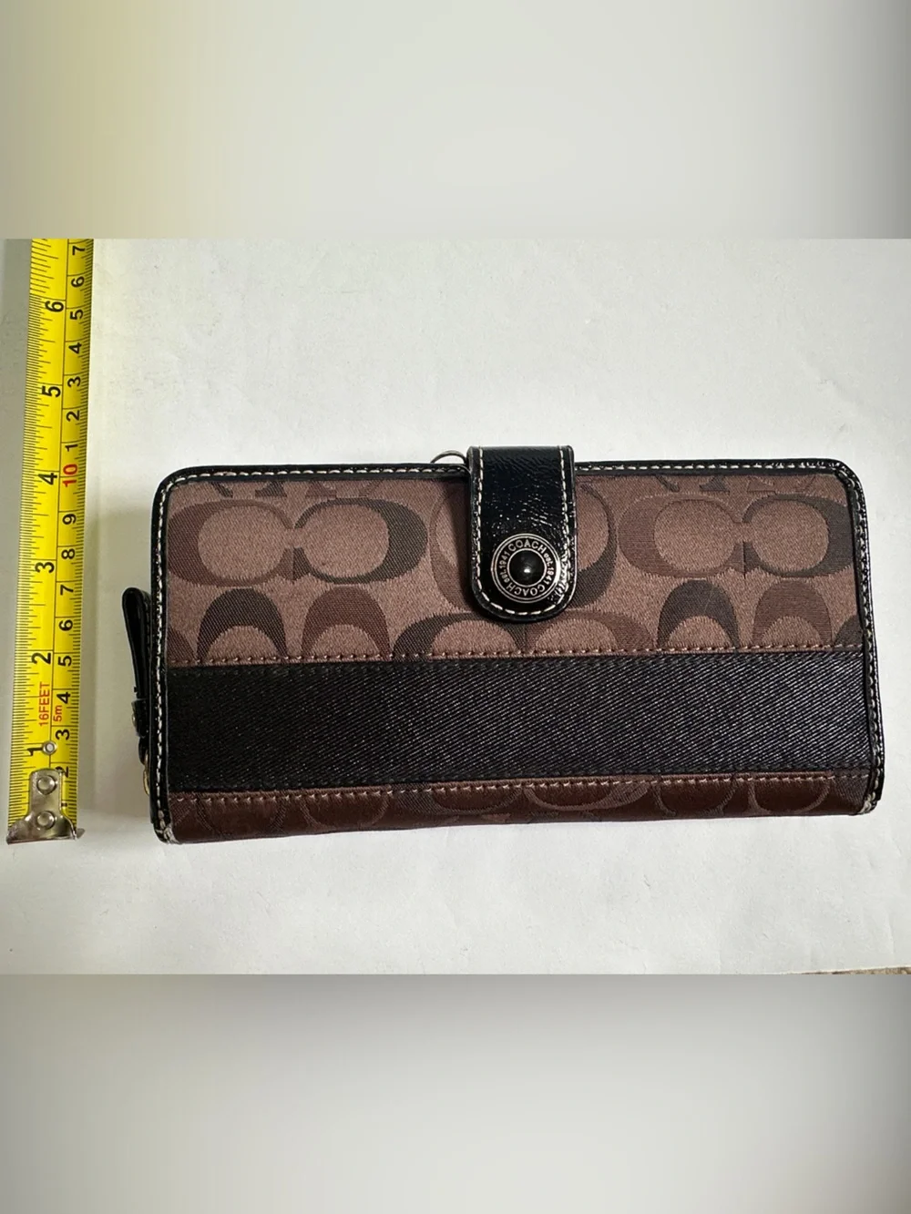 Coach Brown Signature Wallet Zip Around Black Stripe Zipper